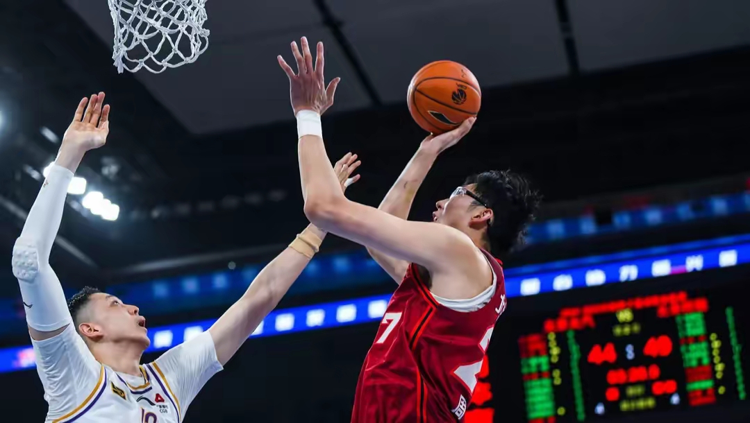 广厦男篮训练开放日,今夜扳平良机引欢呼,法国杯在即,控场能力受关注(矢野浩二为什么不能回日本) 广厦男篮训练开放日,今夜扳平良机引欢呼,法国杯在即,控场能力受关注(矢野浩二为什么不能回日本)