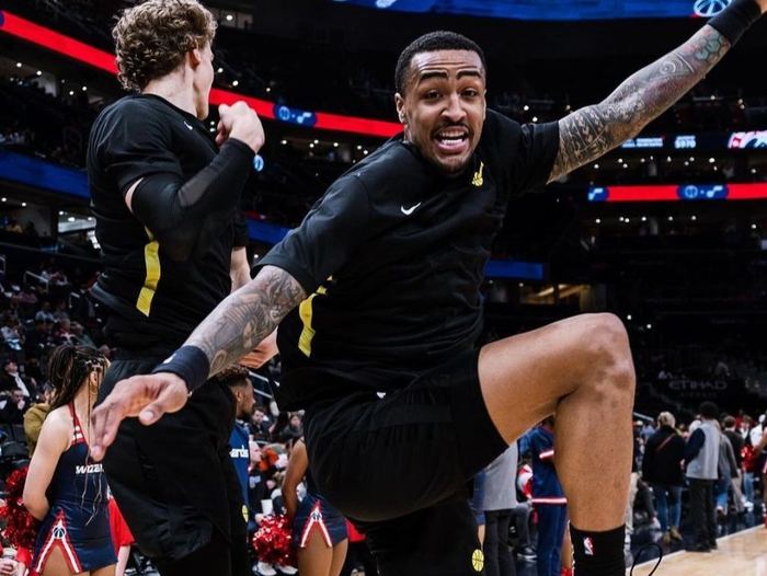 字母哥爆冷击败日本队，关键助攻引爆全场！的简单介绍