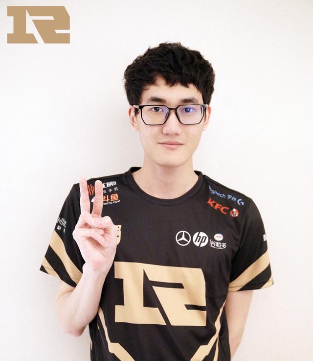 包含Karsa在日本队比赛中关键助攻，惊险取胜引发热议！的词条